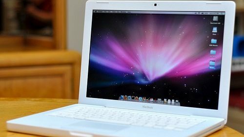 Blog - Old white Macbook worth fixing