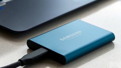 Portable backup drive